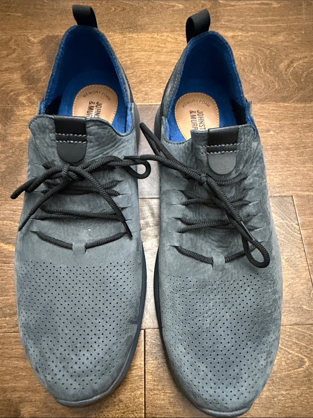 Johnston & Murphy Men’s Slate Gray Suede Lace-Up Sneakers